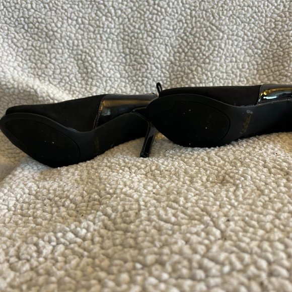 Heels - Picture 4 of 4